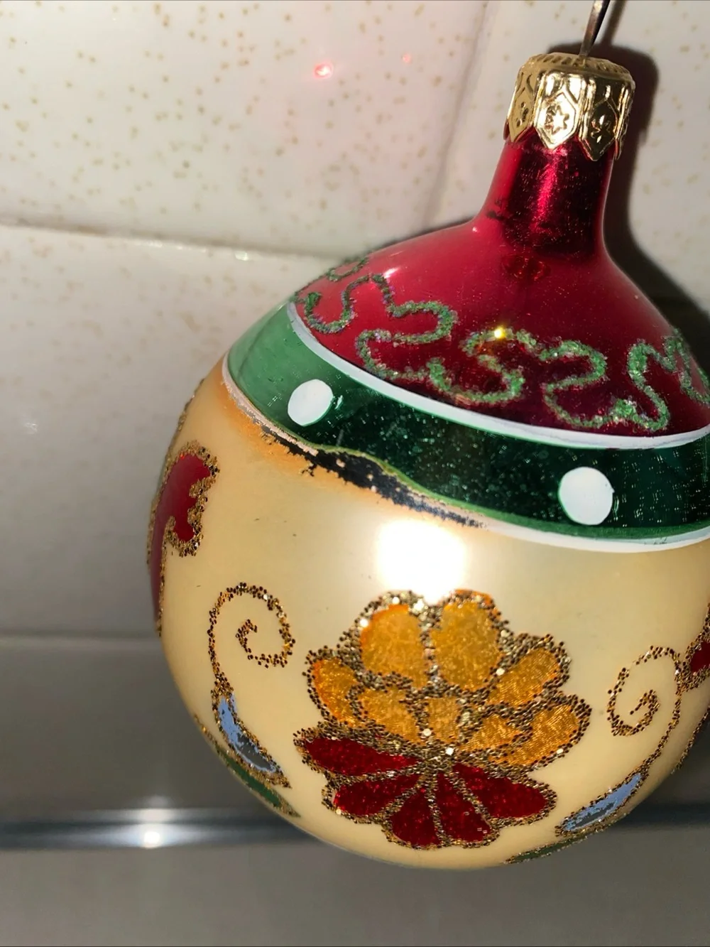 VTG  Smithsonian Golden Arabesque Glass Christmas Ornament‎